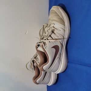 Nike Zoom XDR ladies athletic shoes sneakers Size 9